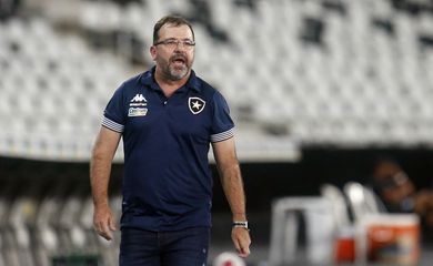 Enderson Moreira - técnico - demitido do Botafogo em 11/02/2022