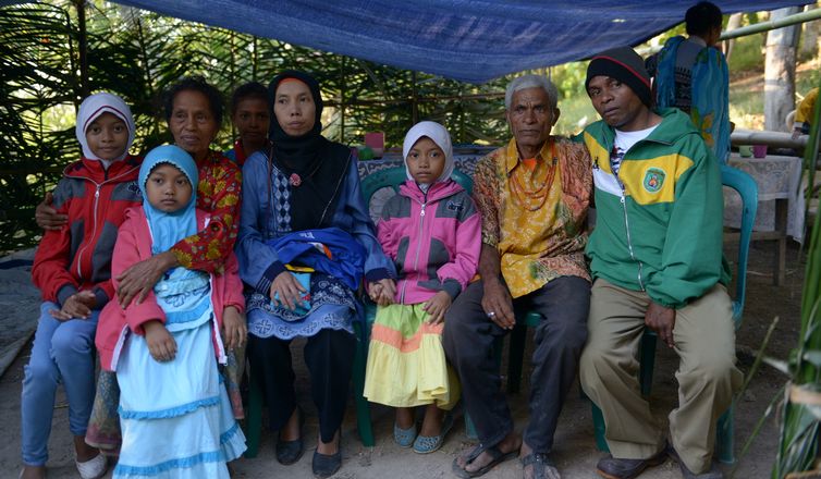 José e sua família no Timor-Leste