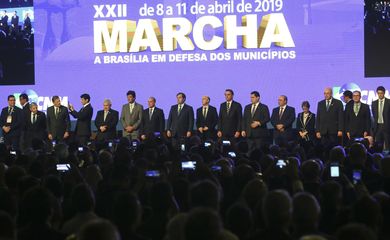 Presidente Jair Bolsonaro, participa da Sessão Solene de Abertura da XXII Marcha a Brasília em Defesa dos Municípios