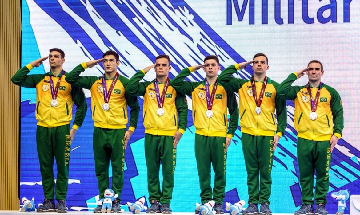 Na disputa por equipes, ginástica artística masculina conquista o vice-campeonato nos 7° Jogos Mundiais Militares.