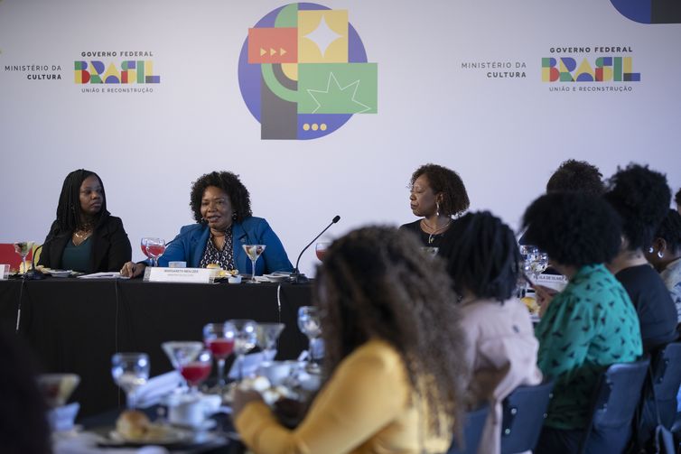Joédson Alves/Agência Brasil Brasília (DF) 25/07/2023 - A Ministra da Cultura, Margareth Menezes, participa de uma café da manhã com as profissionais de imprensa por ocasião do Dia Internacional da Mulher Negra, Latino-Americana e Caribenha, no Centro Cultural Banco do Brasil (CCBB).
Foto: Joédson Alves/Agência Brasil