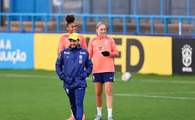 arthur elias, seleção feminina