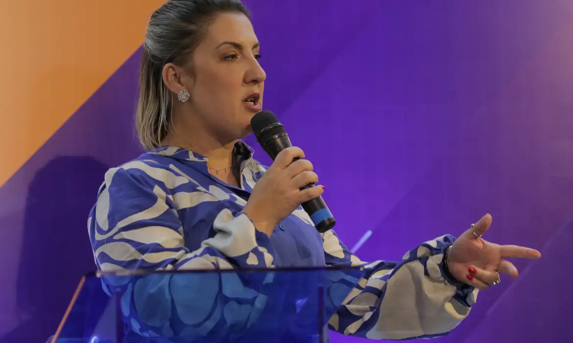 Após tomar posse como presidente da Caixa Economica Federal, Daniella Marques, participa de coletiva de imprensa