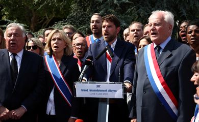 Ato em apoio a prefeitos após protestos espalhados pela França 03/07/2023 REUTERS/Stephanie Lecocq