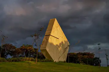 Brasília (DF) 26/01/2024 - Um pavilhão com cerca de 1,5 mil metros quadrados de área construída, integrado a um amplo jardim, em um terreno de 9 hectares. Trata-se de um memorial onde familiares das vítimas da tragédia ocorrida em Brumadinho no dia 25 de janeiro de 2019 poderão se conectar com seus parentes e prestar suas homenagens. 
Foto: Jomar Bragança/Arquitetos Associados/Divulgação