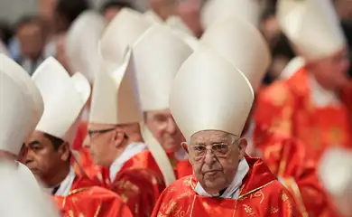 Cardinal Antonio Maria Veglio attends the Holy Mass, celebrated for the election of the new pope, presided over by the Dean of the College of Cardinals, Cardinal Giovanni Battista Re, in St. Peter’s Basilica, at the Vatican, May 7, 2025. REUTERS/Murad Sezer