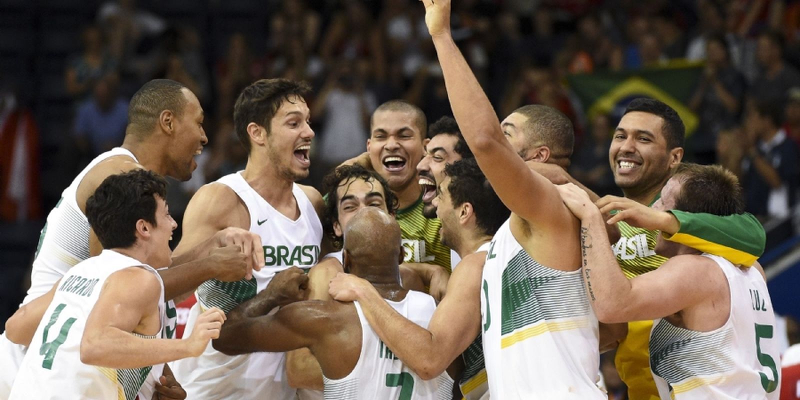 Seleção masculina de basquete vence Porto Rico e passa invicta