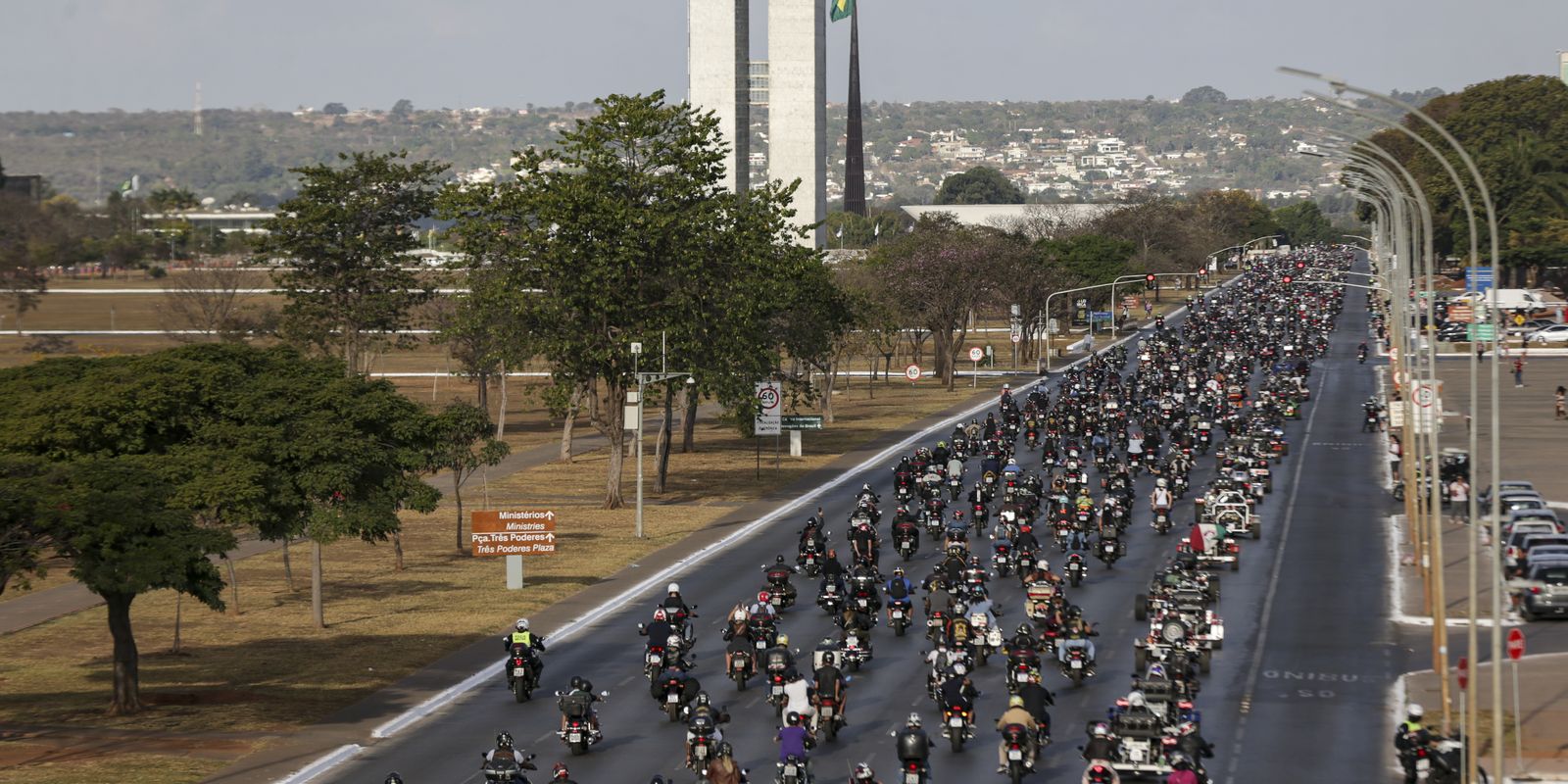 Capital Moto Week traz 800 mil visitantes e shows a Brasília