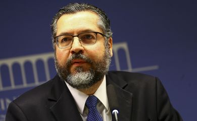 O ministro das Relações Exteriores, Ernesto Araújo, durante entrevista coletiva para apresentar detalhes do acordo Mercosul-União Europeia. 