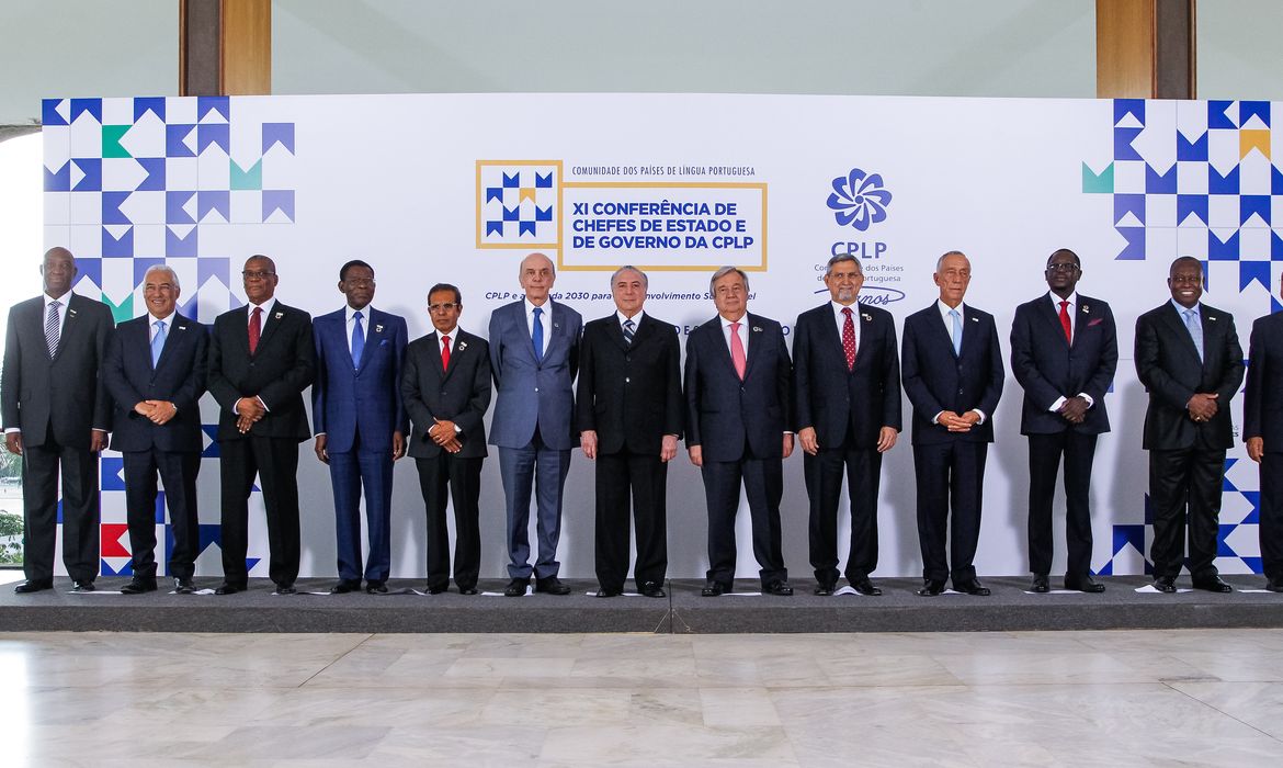 Brasília - Presidente Michel Temer posa para foto oficial da 11ª Conferência de Chefes de Estado e de Governo da CPLP, no Palácio Itamaraty  (Beto Barata/PR)