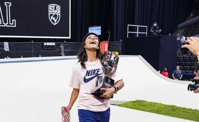 Rayssa Leal é campeã da primeira etapa da liga mundial de skate street - SLS - jacksonville