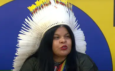 A ministra dos Povos Indígenas, Sonia Guajajara, participa de coletiva em que anuncia medidas do governo federal para a Terra Indígena Yanomami. Foto: Frame/Canal Gov