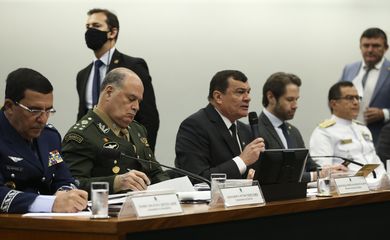 O ministro da Defesa, Paulo Sérgio Nogueira de Oliveira, participa de audiência na  Comissão de Relações Exteriores e de Defesa Nacional da Câmara dos Deputados