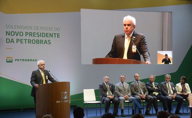 O economista Roberto Castello Branco toma posse como novo presidente da Petrobras, no edifício sede da companhia, no Rio de Janeiro. 