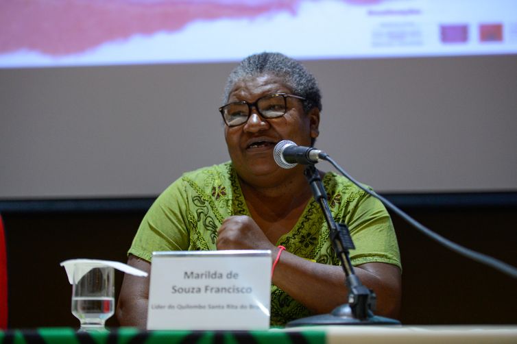 Tomaz Silva/Agência Brasil RIO DE JANEIRO (RJ), 07/07/2023 - A líder do Quilombo Santa Rita do Bracuí, Marilda de Souza Francisco durante seminário O caso do navio escravagista Camargo, no Arquivo Nacional. Foto: Tomaz Silva/Agência Brasil