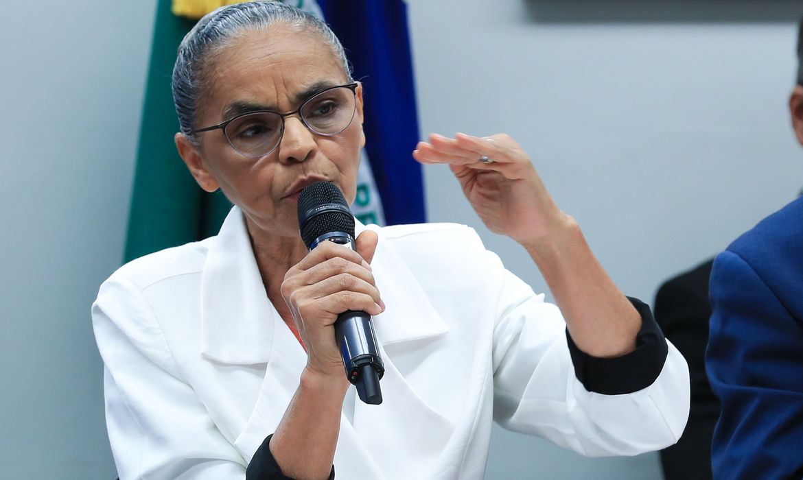 Brasília (DF) 16/10/2024 A ministra do Meio Ambiente e Mudança do Clima, Marina Silva, participa de audiência pública  na Comissão de Agricultura, Pecuária, Abastecimento e Desenvolvimento Rural da Câmara dos Deputados. Foto Lula Marques/ Agência Brasil