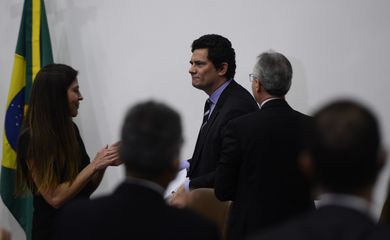 O ministro da Justiça e Segurança Pública, Sergio Moro, fala à  imprensa
