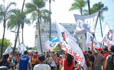 Rio de Janeiro (RJ), 01/05/2023 – Diversas entidades sindicais fazem ato durante Festival do Trabalhador no Parque Madureira. Foto: Tomaz Silva/Agência Brasil