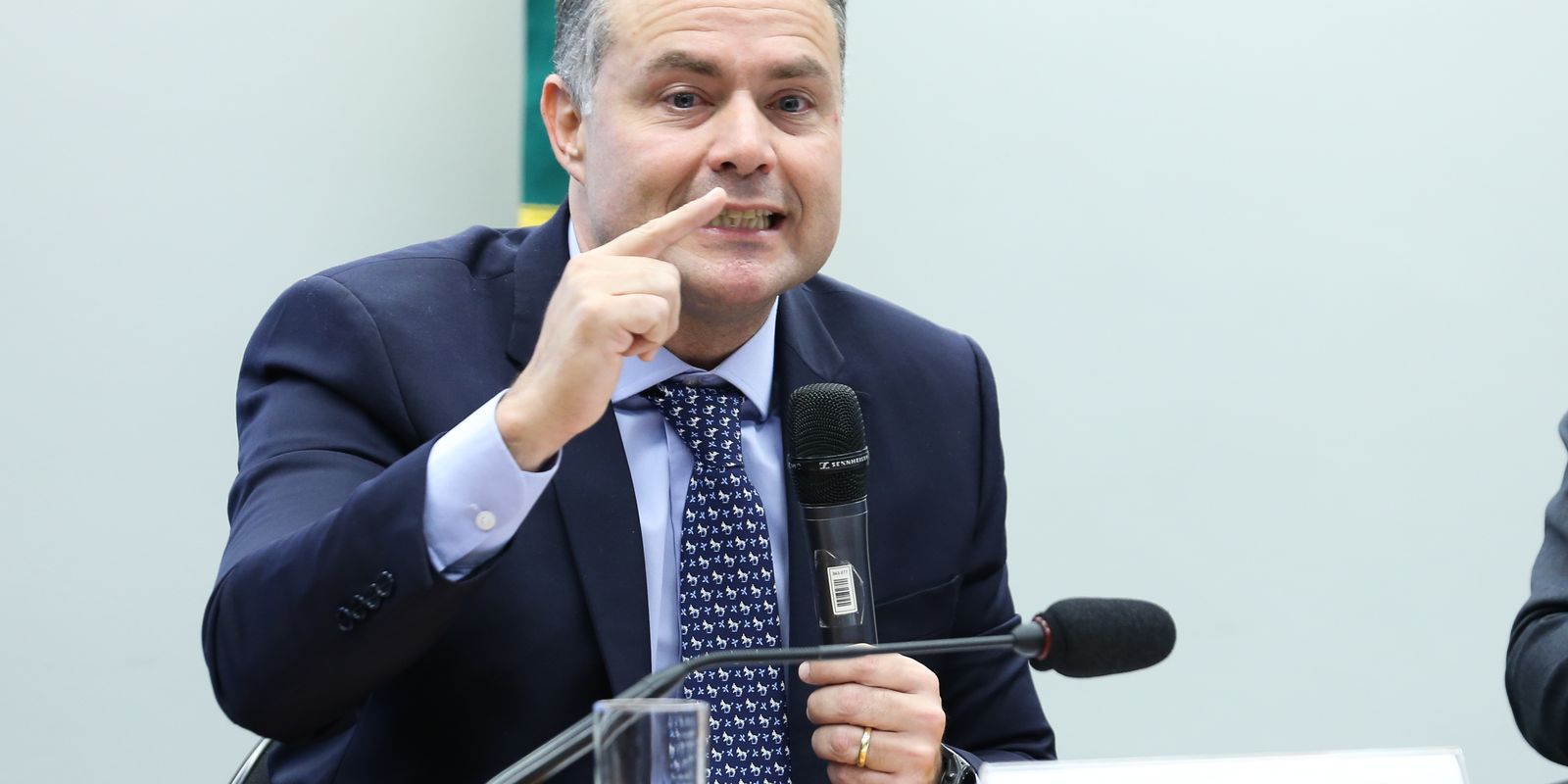 Renan Filho: arcabouço fiscal garante investimento em infraestrutura