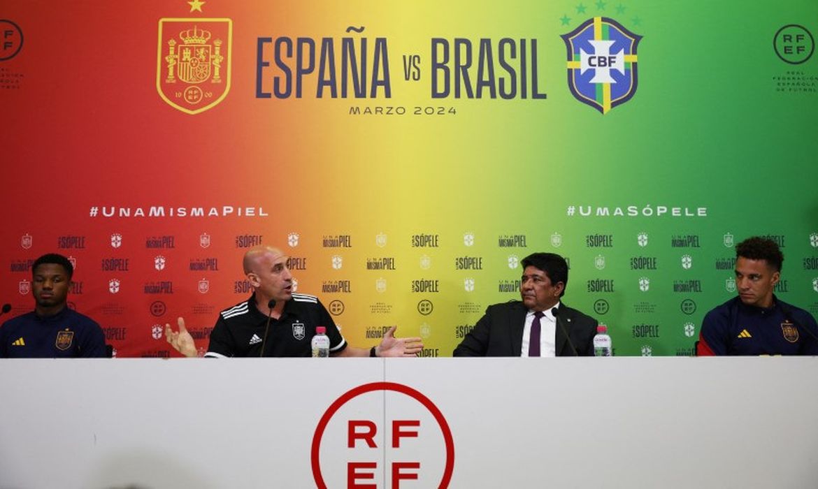 Brasil e Espanha fecham amistoso contra o racismo em março de 2024 - Super  Rádio Tupi