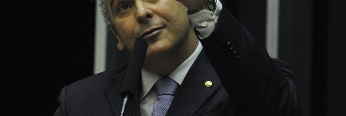 Brasília - Júlio Delgado (PSN-MG), candidato à presidência da Câmara dos Deputados