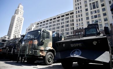 Rio de Janeiro - Exército entrega seis veículos blindados  à Secretaria de Estado de Segurança do Rio (Tânia Rêgo/Agência Brasil)