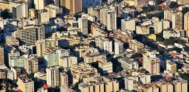 Bandidos impedem reparo de fornecimento de gás em condomínio no Rio