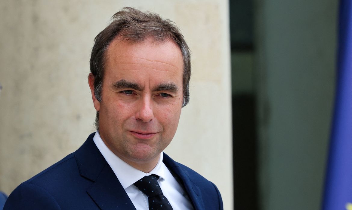 Sebastien Lecornu, então ministro da Defesa francês
03/09/2025
REUTERS/Gonzalo Fuentes