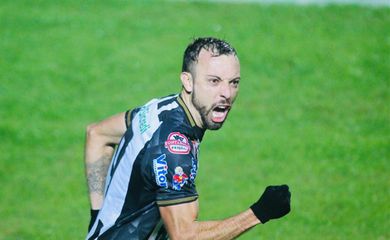 Operário-PR vence Cruzeiro por 2 a 0