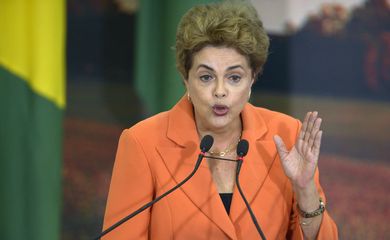 Brasília - A presidenta Dilma Rousseff durante cerimônia de lançamento do Plano Agrícola e Pecuário 2016/2017 (José Cruz/Agência Brasil)