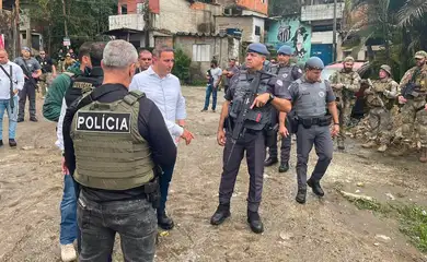 São Paulo – A Secretaria da Segurança Pública (SSP) de São Paulo ampliou com mais 400 policiais o efetivo da Polícia Militar na segunda fase da Operação Escudo, na Baixada Santista, iniciada no último dia 2. Desde então já são 20 mortos, entre eles, apenas um nome vinculado ao crime, o que torna a ação mais letal que sua primeira etapa: de julho a setembro passado, foram 28 mortos. Foto: SSP-SP/Divulgação