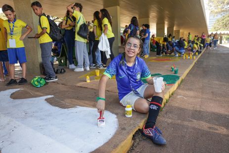 Brasília (DF), 24/06/2026 - O USO DAS IMAGENS DAS CRIANÇAS FOI AUTORIZADO PELOS PAIS OU RESPONSÁVEIS, POR MEIO DOS CENTROS OLÍMPICOS DO GDF - Maria Eduarda 11 anos, a exato um ano da Copa do Mundo Feminina, Brasília deu início à contagem regressiva para o evento que promete ser a maior competição da história do futebol feminino, com uma ação conjunta entre a FIFA e centros olímpicos.
Foto: Joédson Alves/Agência Brasil