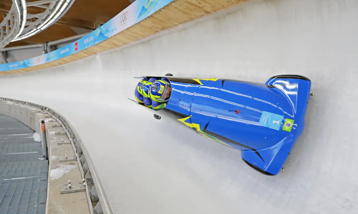 Alexandre Castello Branco/COB/Direitos Reservados 20.02.2022 - Jogos Olímpicos de Inverno Pequim 2022 – Bobsled. Equipe brasileira do 4-man do bobsled, em sua terceira descida. Edson Bindilatti, Edson Martins, Erick Vianna e Rafael Souza.