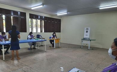 Escola Júlio Goncalves da Costa na comunidade de Santa Luzia do Pacui, eleição municipal de Macapá
