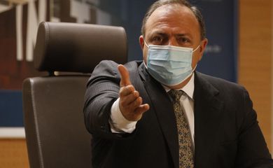 O ministro da Saúde, Eduardo Pazuello, concede entrevista, para falar sobre a vacinação contra a covid-19 no país, Instituto Nacional de Traumatologia e Ortopedia (Into)