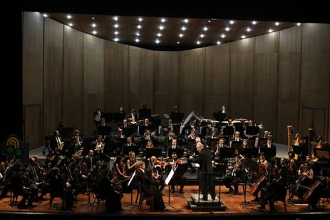 Orquestra Sinfônica Nacional da UFF no concerto "100 anos do Rádio no Brasil"