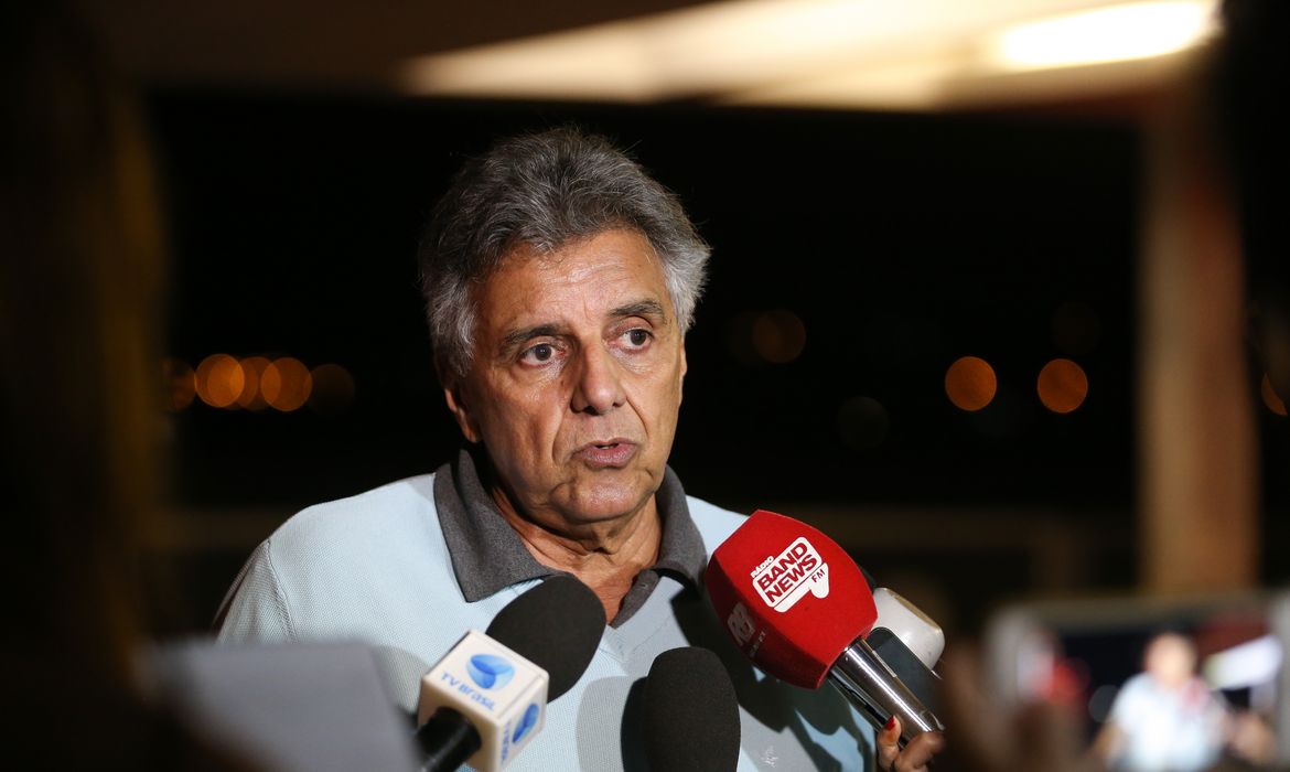 Brasília - Deputado Beto Mansur fala à imprensa no Palácio da Alvorada (José Cruz/Agência Brasil)