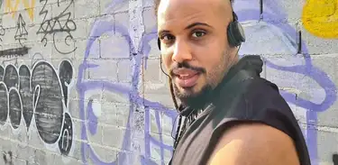 Muato, cantor, compositor e produtor musical
