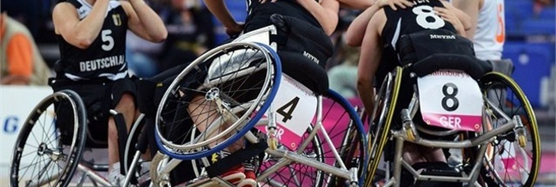 Seleção feminina de basquete em cadeira de rodas da Alemanha faz a final paralímpica contra a Austrália