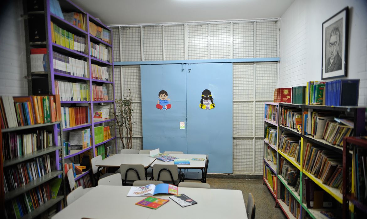 biblioteca (Fabio Rodrigues Pozzebom/Agência Brasil)