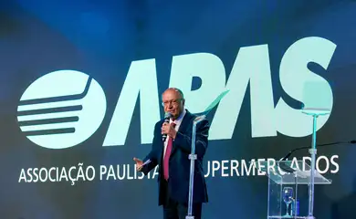 São Paulo (SP), 12/05/2025 - O presidente em exercício e ministro do Desenvolvimento, Indústria, Comércio e Serviços, Geraldo Alckmin, afirmou hoje, que a estimativa é de que o comércio varejista movimente R$ 16 bilhões este ano. A projeção foi anunciada durante o Apas Show, festival de alimentos e bebidas que termina na próxima quinta-feira (15).
Foto: Cadu Pinotti/Agência Brasil