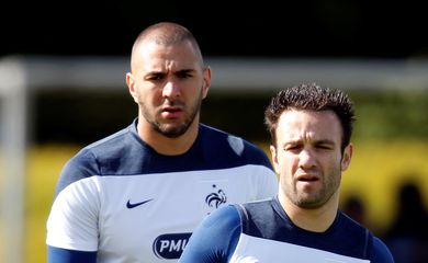 Karim Benzema e Mathieu Valbuena durante treinamento da seleção da França em Clairefontaine em 2014