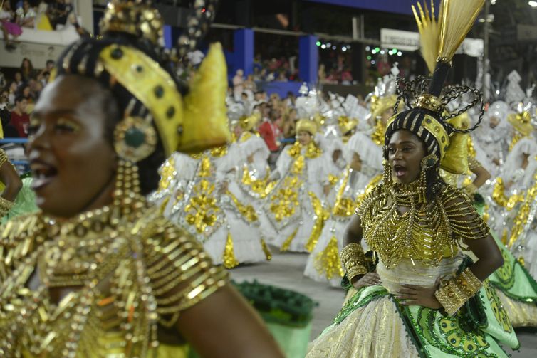 Imperatriz Leopoldinense abre o desfile do grupo especial do carnaval do Rio de Janeiro 2022 - Tomaz Silva/Agência Brasil