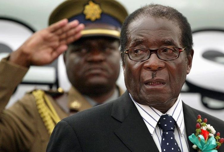 Presidente do Zimbábue, Robert Mugabe, durante evento em Harare (Reuters/Direitos Reservados)