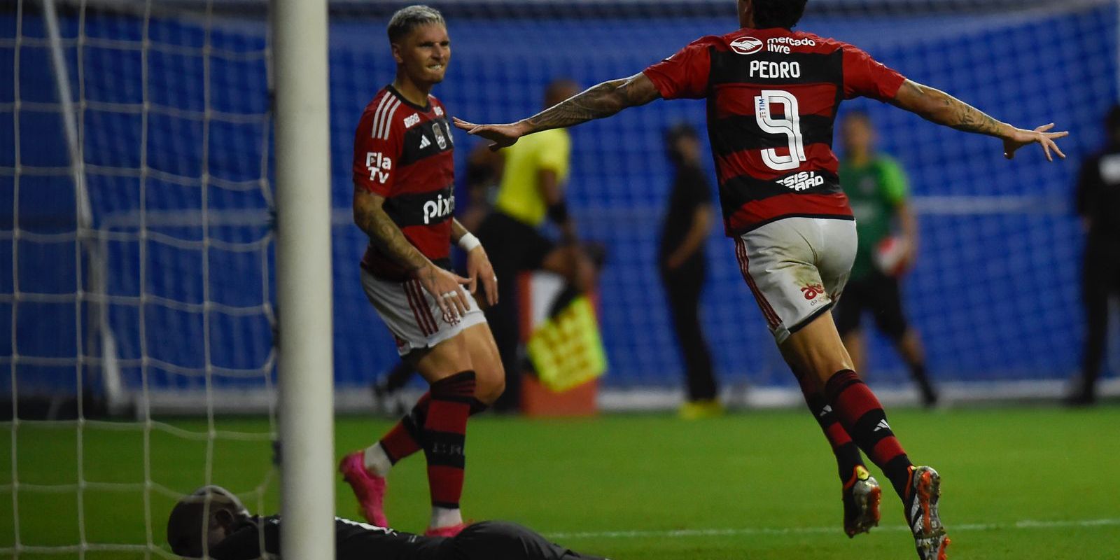 Clube de Regatas do Flamengo - FIMMMMM DE JOGO em Manaus! O MENGÃO estreia  com o pé direito no @Cariocao! Goleada de 4 a 0 sobre o Audax com gols de  Léo