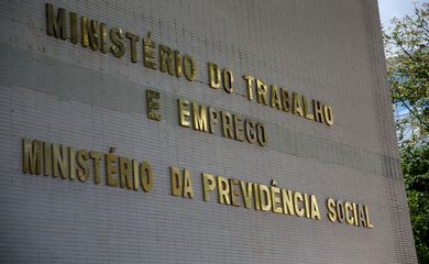 Fachada do ministério do Trabalho e Emprego e Previdência Social
