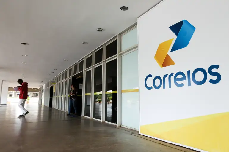 Trabalhadores dos Correios entram em greve hoje em todo país