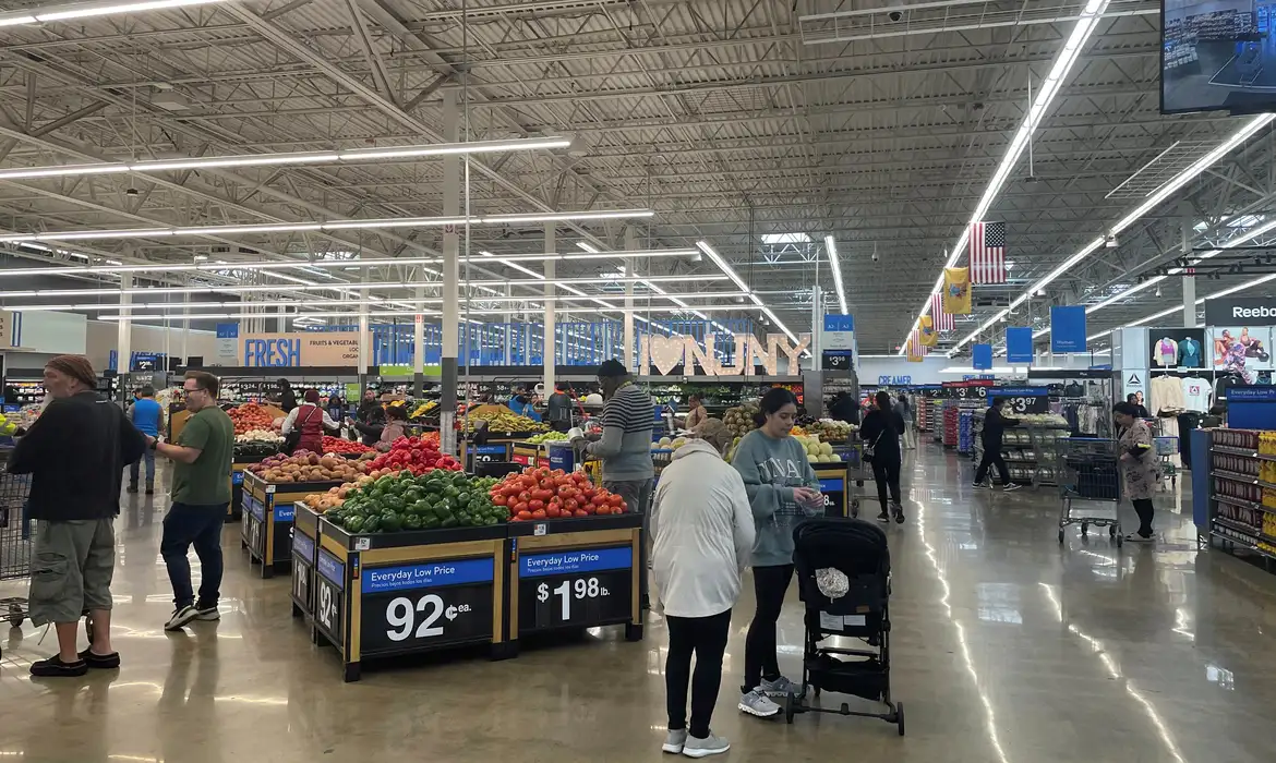 Estados Unidos vo taxar produtos chineses em at 104%