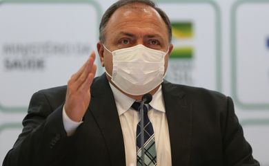 O ministro da Saúde, Eduardo Pazuello, realiza reunião de balanço das ações do Ministério da Saúde no combate à pandemia de covid-19.