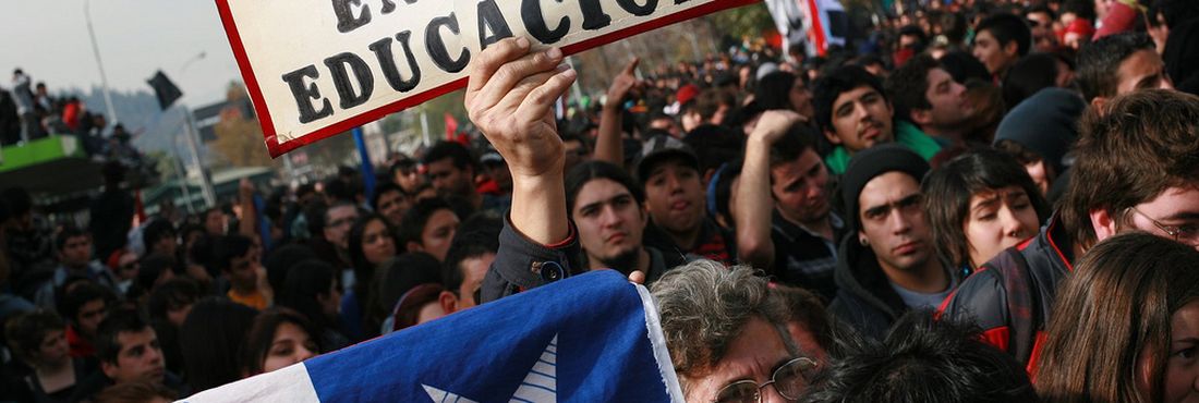 Protesto de estudantes em Santiago leva a confrontos com policiais e 139 prisões